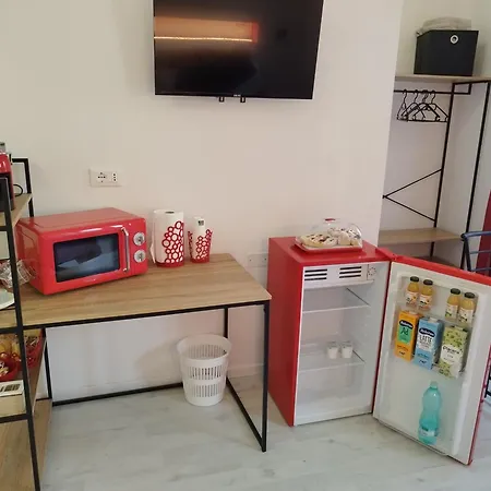 לינה וארוחת בוקר Gli Ombrellini 3*